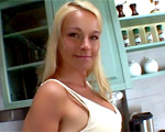 Baiseuse au foyer ! - Photo 1